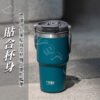 為車載訂製 304雙層保溫保冷 手提冰霸杯 直飲保溫杯 手提設計 車用水杯 直飲吸管 車用水壺 車用保溫杯 保溫杯 冰壩杯 方便攜帶 大容量不銹鋼雙飲車載水壺 冰霸杯 保冰杯 不鏽鋼杯 咖啡隨身杯：圖片 6
